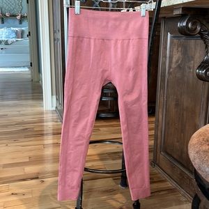 Fabletics  High Rise Leggings Pink Rose Mauve Womens Medium